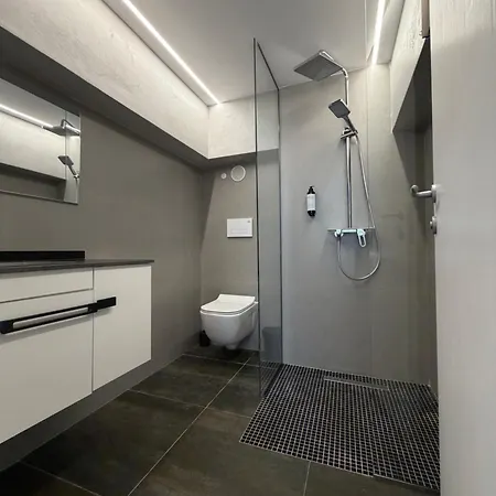 Alzeta Apartman 3*